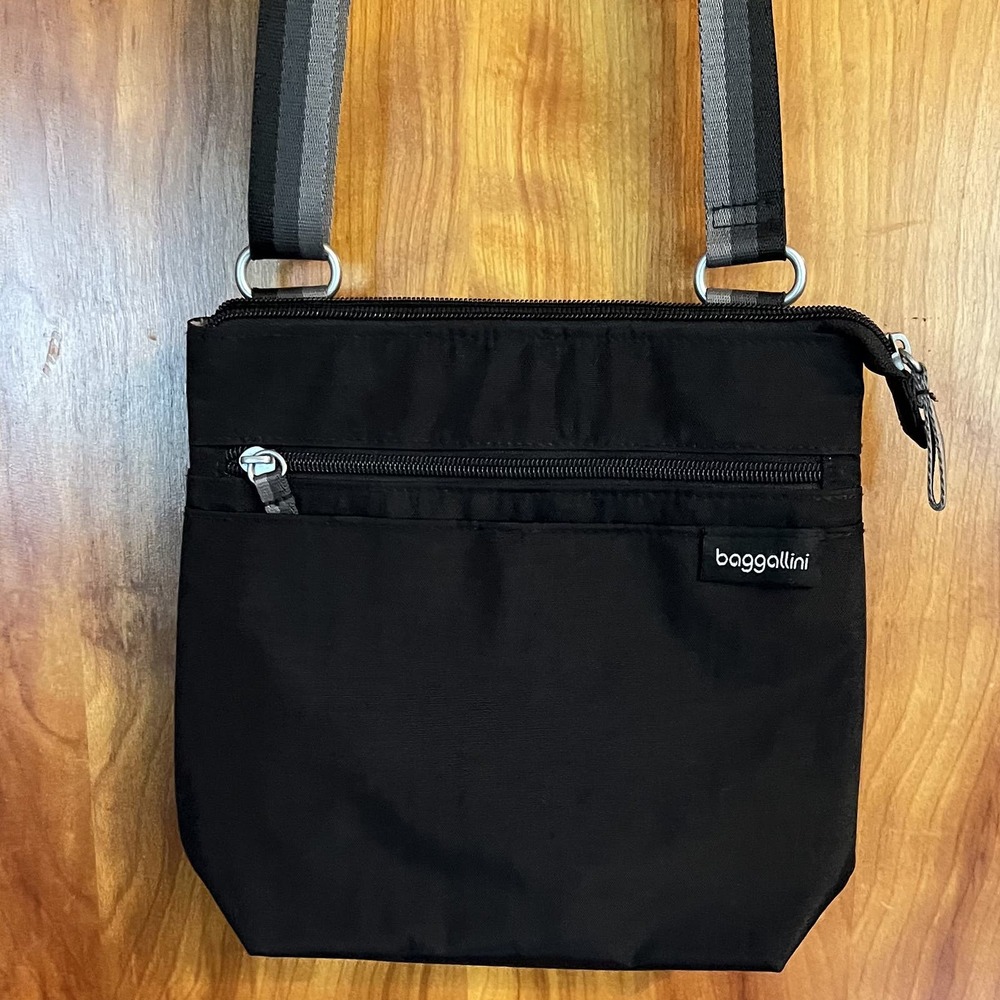Baggalini Shoulder Crossbody Bag Black 10 inches